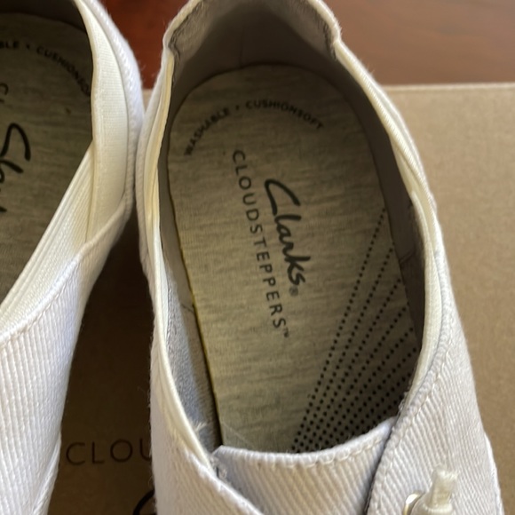 Cloudsteppers by Clarks - Picture 3 of 8